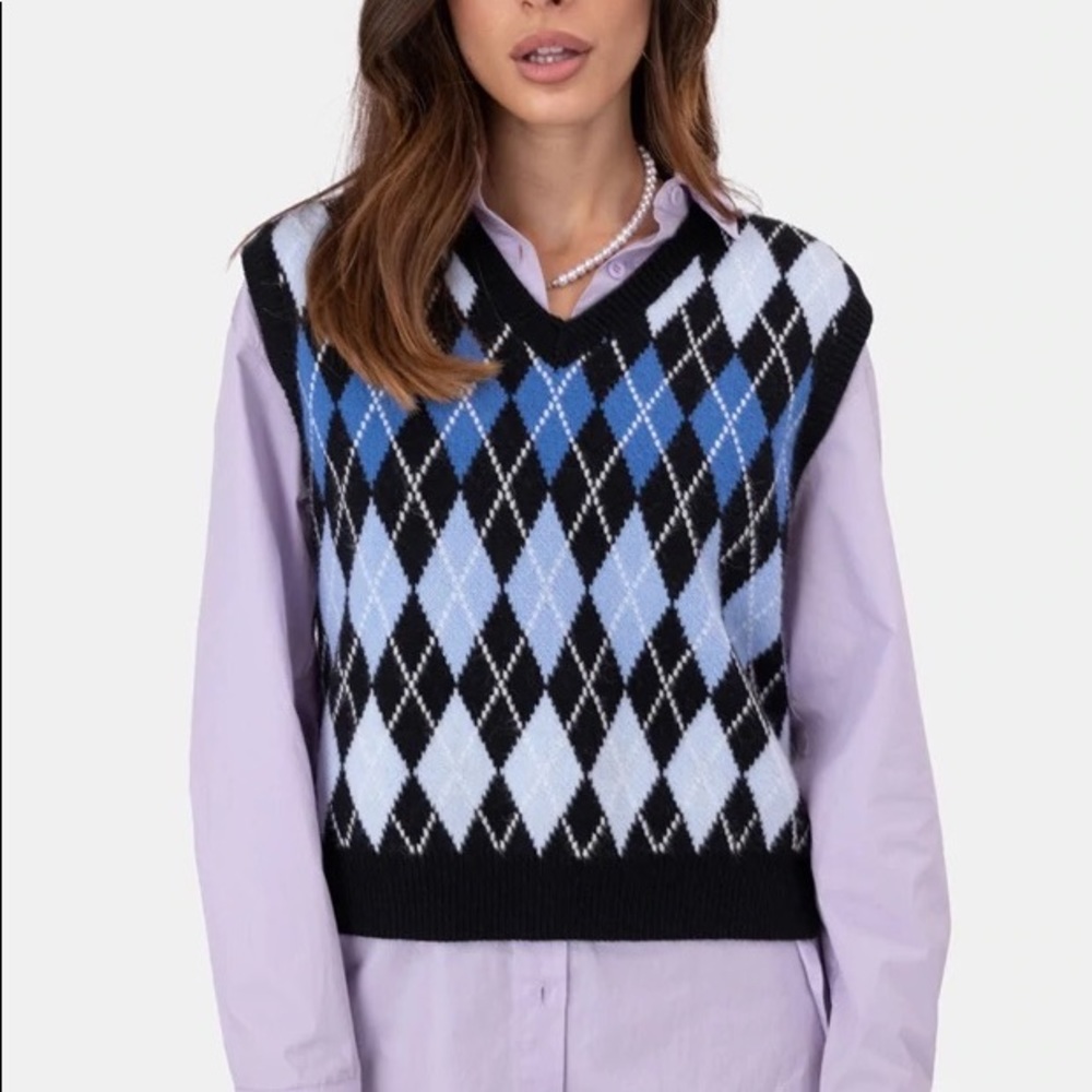 Adika Blue Argyle Knit Vest. Blue. Size: M/L